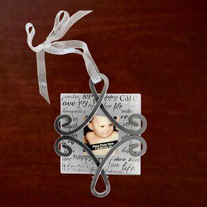 Hallmark Family Tree - Joy, Smiles, Fun - Picture Holder Ornament - 2002